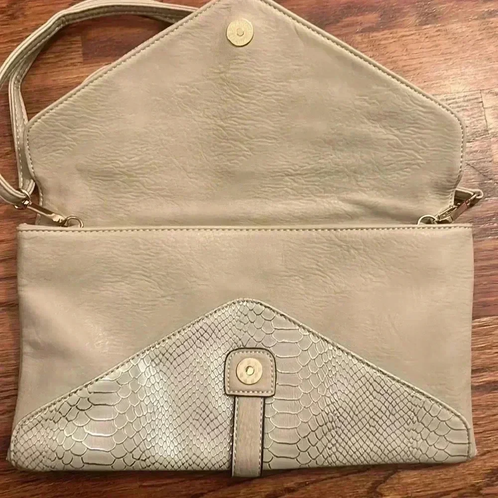 Melie Bianca Faux Leather Over the Shoulder/Crossbody Purse Light Tan
